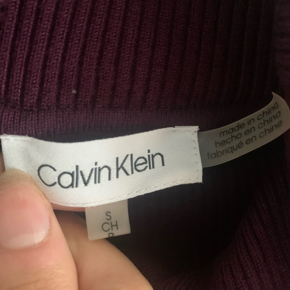 Stunning soft Calvin Klein grape purple turtle neck